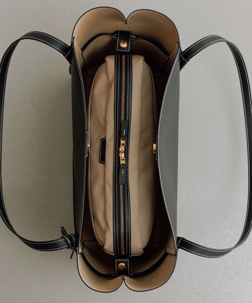 ROPE'（ロペ）の「【E'POR】KNOT BAG Large/A4対応・通勤・撥水・軽量・26AW新型（トートバッグ・レディース・ブラック/ダークブラウン・F）」の14枚目の写真
