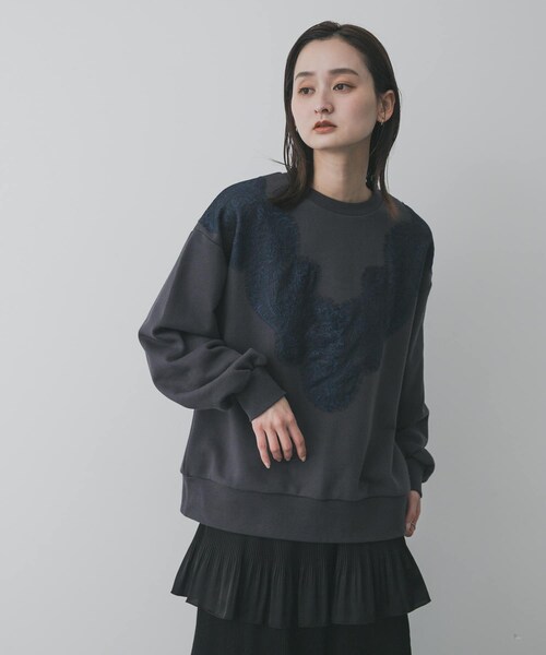 SENSE OF PLACE by URBAN RESEARCH（センスオブプレイスバイアーバンリサーチ）の「レースルーズスウェット（スウェット・レディース・GRAY/OATMEAL/CHARCOAL・One）」の5枚目の写真