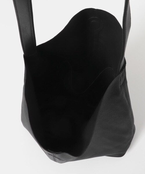 URBAN RESEARCH(アーバンリサーチ)の「Morphee SQUARE SHOULDER(ショルダーバッグ・メンズ・NAPPA BLK・Free)」の6枚目の写真