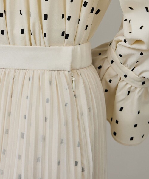 ROPE'（ロペ）の「スクエアドットプリントププリーツスカート（スカート・レディース・キナリ・36/38）」の21枚目の写真