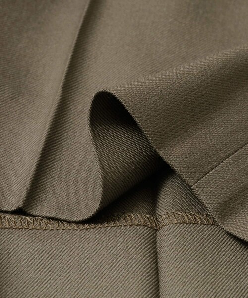 URBAN RESEARCH（アーバンリサーチ）の「MARKAWARE　ONE TUCK TAPERED TROUSERS（その他パンツ・メンズ・GRAIGE/CE.GRAY・2/3）」の15枚目の写真