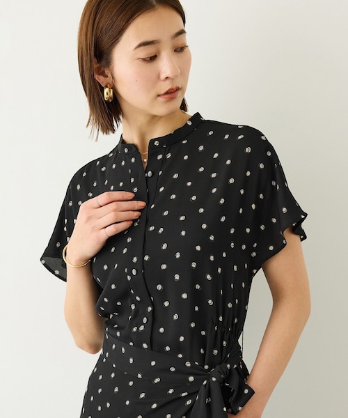 ROPE'(ロペ)の「【DEVEAUX(デヴォー)】ドットラップワンピース/イージーケア(ワンピース・レディース・ブラック系・F)」の4枚目の写真