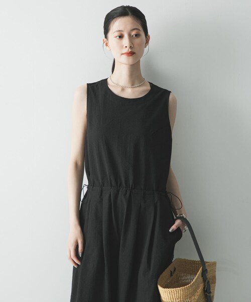URBAN RESEARCH(アーバンリサーチ)の「『吸水速乾/UVカット』『別注』THOUSAND MILE×URBAN RESEARCH SLEEVELESS ALL IN ONE(つなぎ/オールインワン・レディース・BLACK/NAVYSTRIPE・M/L)」の5枚目の写真