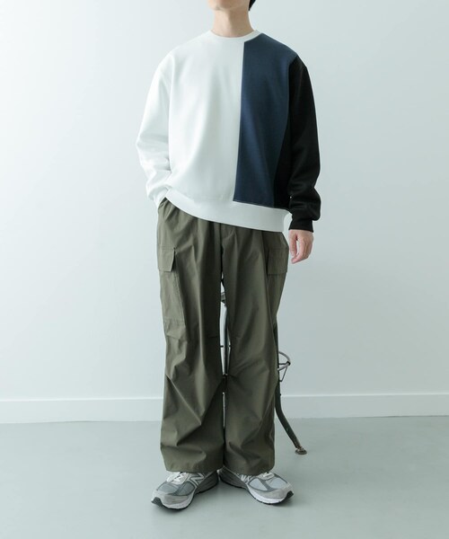 ITEMS URBANRESEARCH（アイテムズ アーバンリサーチ）の「ストレッチダンボール 切替トップス A（スウェット・メンズ・BLK/MOC/NVY・M/L）」の19枚目の写真