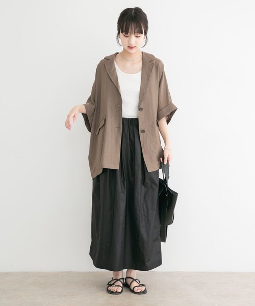 ITEMS URBANRESEARCH(アイテムズ アーバンリサーチ)の「ツヤタックボリュームスカート(スカート・レディース・BLK/BEG/KHK・Free)」の7枚目の写真