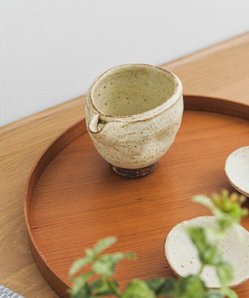 URBAN RESEARCH DOORS(アーバンリサーチドアーズ)の「佐藤敬 黄粉引片口酒器(食器・メンズ・黄粉引・-)」の2枚目の写真