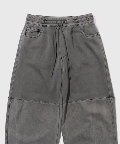 ADAM ET ROPE'（アダムエロペ）の「《別注》【AMOMENTO for ADAM ET ROPE'】 DRAWSTRING DENIM PANTS（その他パンツ・メンズ・ブラック/チャコール/ブルー系・L/M）」の20枚目の写真