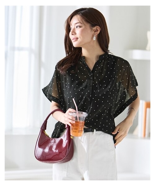 nissen（ニッセン）の「＜大きいサイズ＞選べるプリントシアーブラウス（シャツ/ブラウス・レディース・グレイッシュブルー系チェック/黒系ドット/キナリ系花柄/オフホワイト系線画花柄・L/LL/3L/4L/5L/6L/8L/10L）」の14枚目の写真