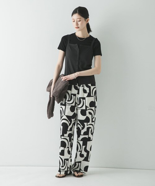 URBAN RESEARCH(アーバンリサーチ)の「FLORE FLORE CAR T-SHIRTS(Tシャツ/カットソー・レディース・WHITE/BLACK/OFF WHITE/EVERGREEN/STRAW/MULBERRY・S)」の15枚目の写真