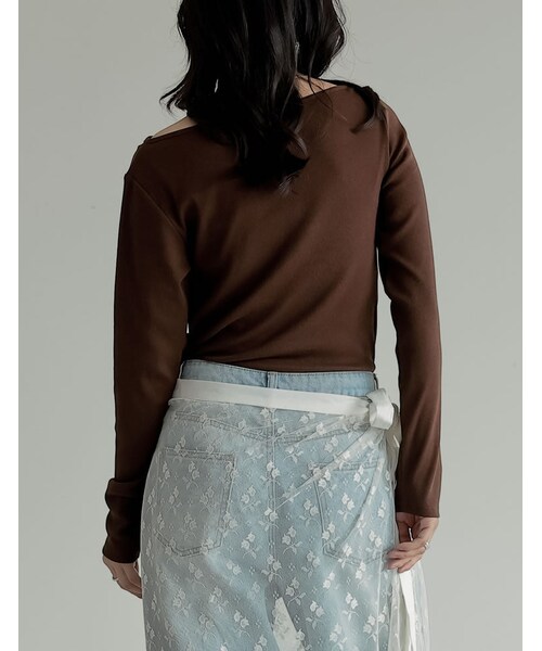 Re:EDIT（リエディ）の「リブカットソーアシンメトリートップス - トップス通販 | 人気レディースファッション - Re:EDIT（リエディ）（その他・レディース・ブラック/ホワイト/チャコールグレー/ブラウン・M/L）」の21枚目の写真