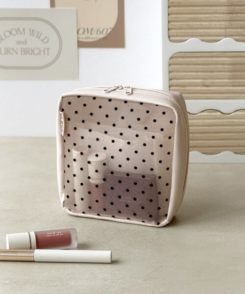 3coins(3coins)の「ドットメッシュスクエアポーチ/and us(ポーチ・ブラック/ベージュ・FREE)」の2枚目の写真