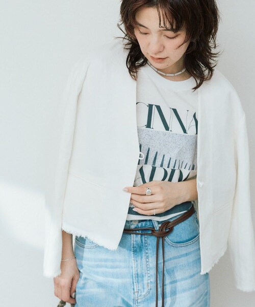 RIVE DROITE（リヴドロワ）の「予約【軽量/通気性抜群】ペーパーリネンノーカラージャケット（ノーカラージャケット・レディース・ベージュ/オフホワイト・F）」の2枚目の写真