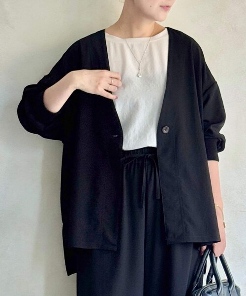 新品 人気 BEARDSLEY ペプラムジップシャツブルゾン　ブラック BEARDSLEY（ビアズリー）の「ペプラムジップシャツブルゾン（ノー