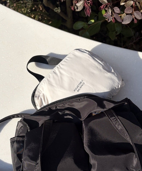 Lattice(Lattice)の「【折りたためる】ナイロンバックパック(バックパック/リュック・レディース・ブラック/アイボリー・FREE)」の2枚目の写真