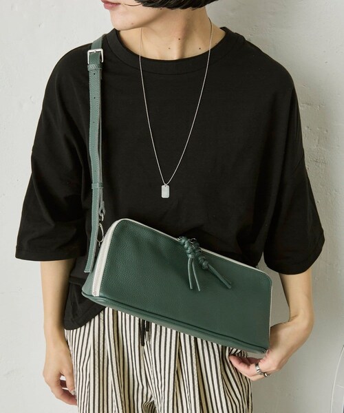 ear PAPILLONNER(イアパピヨネ)の「トライアングルショルダーバッグ《本革》(ショルダーバッグ・レディース・ブラウン/グリーン/ホワイト・FREE)」の3枚目の写真