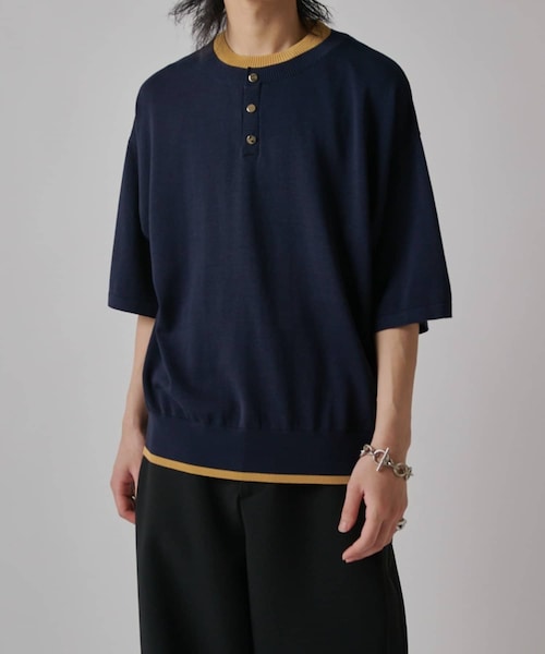 Lui's(ルイス)の「レイヤードヘンリーショートスリーブTシャツ(ニット/セーター・メンズ・ブラウン/ネイビー/ブラック・M/S)」の3枚目の写真