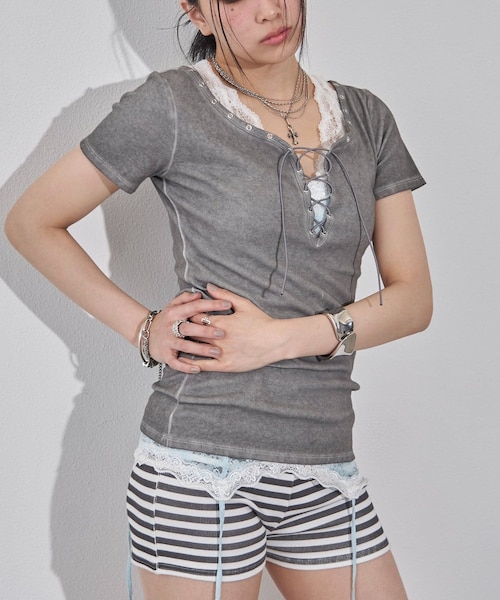 WHO'S WHO gallery(フーズフーギャラリー)の「プロセストレースアップTEE(Tシャツ/カットソー・レディース・アイボリー/サックスブルー/ブラック/グレー/ピンク・F)」の3枚目の写真