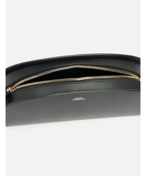 A.P.C.(アーペーセー)の「Demi-Lune Shoulder Bag(その他・レディース・other)」の4枚目の写真