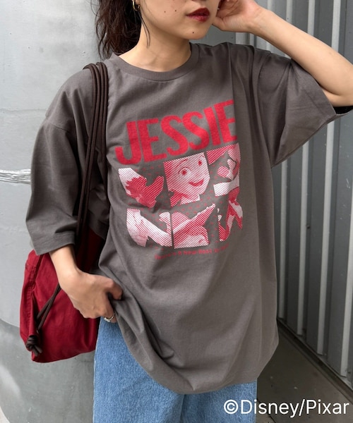 CIAOPANIC TYPY(チャオパニックティピー)の「【TOY STORY/トイ・ストーリー】ピックアップ6コマTEE(Tシャツ/カットソー・レディース・チャコールグレー/オフホワイト/ブラック/グレー/ホワイト/ブラックその他1・L/XL/M)」の1枚目の写真