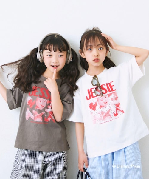 CIAOPANIC TYPY(チャオパニックティピー)の「【KIDS】【TOY STORY/トイ・ストーリー】ピックアップ6コマTEE(Tシャツ/カットソー・キッズ・ホワイト/グレー/ブラック/ブラックその他1/オフホワイト/チャコールグレー・95/150/130/110)」の1枚目の写真