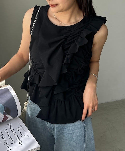CAPRICIEUX LE'MAGE(カプリシューレマージュ)の「【HAPPY BAG対象アイテム】アシメフリルノースリT(Tシャツ/カットソー・レディース・グレー/ブラック/ホワイト・F)」の3枚目の写真