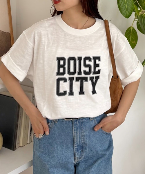 CIAOPANIC TYPY(チャオパニックティピー)の「【UNISEX】ピグメント加工スラブカレッジロゴTEE(Tシャツ/カットソー・レディース・レッド/グリーン/ブラウン/ホワイト/ネイビー・M/L)」の2枚目の写真