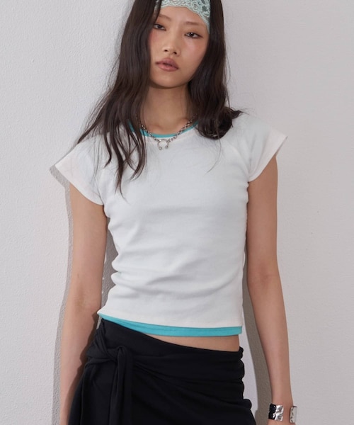 WHO'S WHO gallery(フーズフーギャラリー)の「【SLOPPY】 リブチビT(Tシャツ/カットソー・レディース・ブラウン/イエロー/サックスブルー/オフホワイト/ブラック・F)」の2枚目の写真