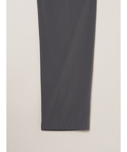 three dots(スリードッツ)の「トラベルライン ツータックパンツ(その他・black/charcoal/navy)」の7枚目の写真
