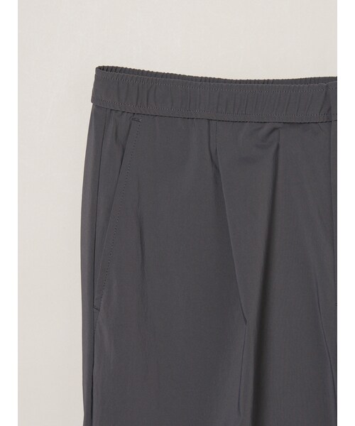 three dots(スリードッツ)の「トラベルライン ツータックパンツ(その他・black/charcoal/navy)」の6枚目の写真
