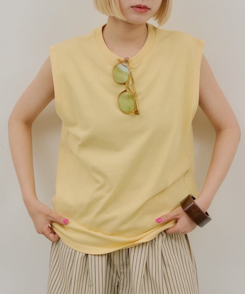 Kastane(カスタネ)の「【WHIMSIC】SCREEN STARS ガーメントダイスリーブレスTシャツ(タンクトップ・レディース・イエロー/ブラック/パープル/ホワイト・M/1/2/S)」の1枚目の写真