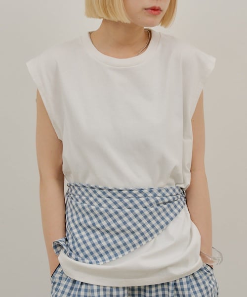 Kastane(カスタネ)の「【WHIMSIC】SCREEN STARS ガーメントダイスリーブレスTシャツ(タンクトップ・レディース・イエロー/ブラック/パープル/ホワイト・M/1/2/S)」の2枚目の写真