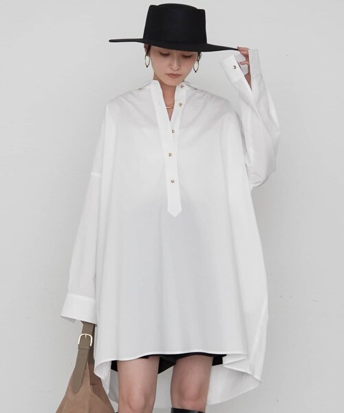 LOUNGEDRESS(ラウンジドレス)の「《体型カバー/1枚でサマになる》チュニックシャツ(チュニック・レディース・オフホワイト/ブラウン・F)」の1枚目の写真