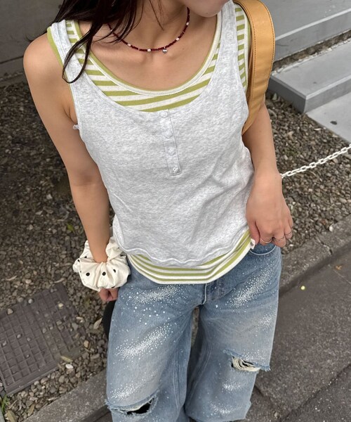 CIAOPANIC(チャオパニック)の「【2点SET】ローズボタンボーダーレイヤードタンク(タンクトップ・レディース・サックスブルー/グリーン/レッド・ONE)」の2枚目の写真