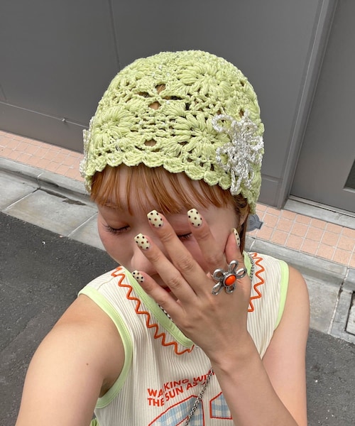 CIAOPANIC(チャオパニック)の「【HELLO.SANFRANCISCO/ハローサンフランシスコ】フラワースパンコールクロシェビーニー(ニットキャップ/ビーニー・レディース・グリーン/ブルー・ONE)」の1枚目の写真