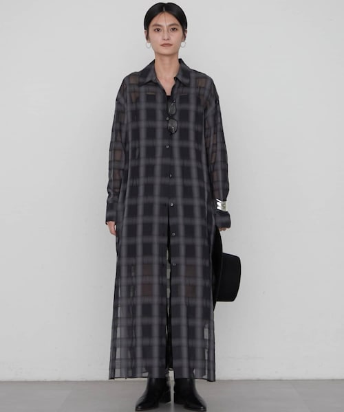 LOUNGEDRESS(ラウンジドレス)の「《スッキリ細見え/万能マキシ丈》シアーチェックワンピース(シャツワンピース・レディース・ブラック/ブラウン・F)」の1枚目の写真
