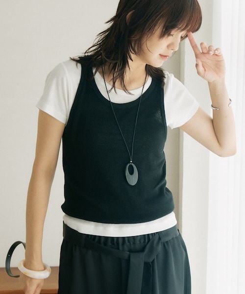 RIVE DROITE（リヴドロワ）の「予約【A・MONN】【セット着用可】tank KNIT（タンクトップ・レディース・オフホワイト/レッド/ブラック・F）」の2枚目の写真
