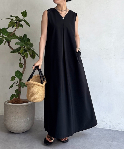 un dix cors(アンディコール)の「接触冷感ワンピース(ワンピース・レディース・ベージュ/ブラック/ブルー・F)」の2枚目の写真