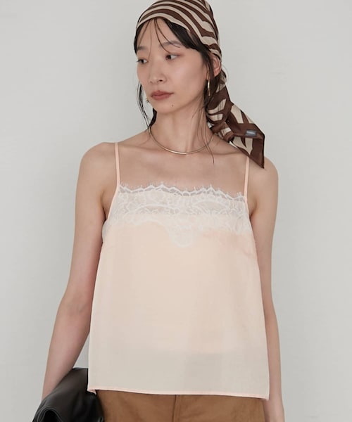 LOUNGEDRESS(ラウンジドレス)の「《セットアップ可/着映え》ショートレースキャミ(キャミソール・レディース・ブラック/ピンク/ベージュ・F)」の3枚目の写真