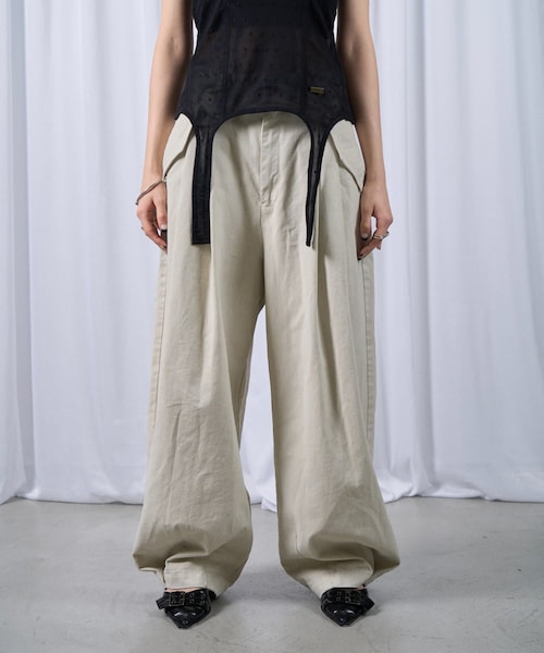 WHO'S WHO gallery(フーズフーギャラリー)の「【SixM】 BALLOON TWILL PT(パンツ・レディース・チャコールグレー/アイボリー・F)」の2枚目の写真