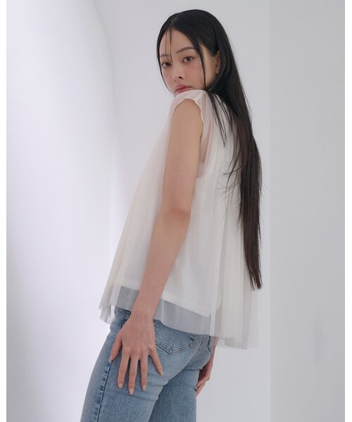 INGNI(イング)の「【SOELA】オーガンジーレイヤードトップス(トップス・レディース・オフホワイト/クロ・F)」の9枚目の写真