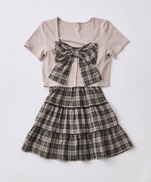 OLIVE des OLIVE(オリーブデオリーブ)の「リボンミニワンピとカーデのセット(ワンピース・レディース・ブラック/ベージュ/ドット・FREE)」の2枚目の写真