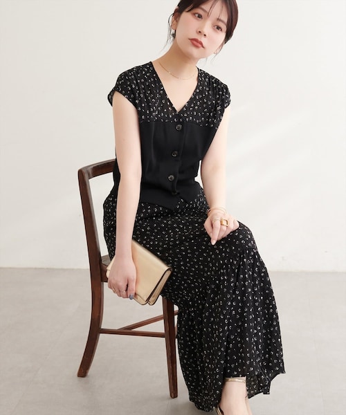 natural couture(ナチュラルクチュール)の「リブ使いTOPS×ギャザー切り替えスカートSET(ニット/セーター・レディース・ブラウン/サックスブルー/オフホワイト/ブラック・FREE)」の3枚目の写真