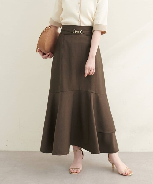 natural couture(ナチュラルクチュール)の「ビットベルト付きマーメイドスカート(スカート・レディース・ライトベージュ/チャコールグレー/ブラウン/ブラック・FREE)」の4枚目の写真