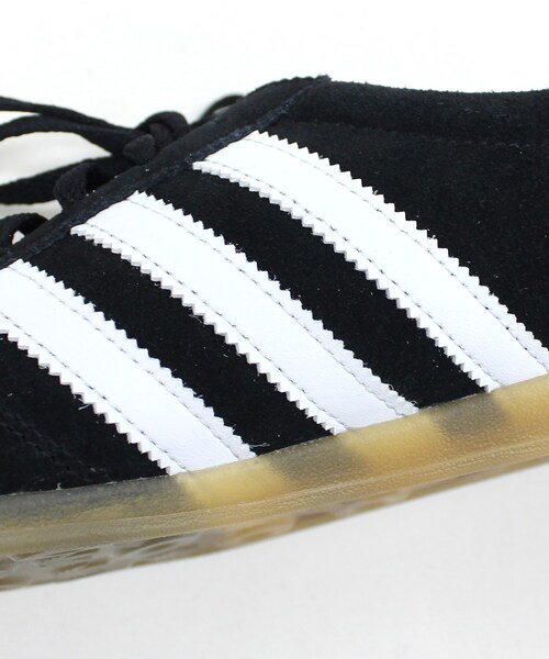 RNA(アールエヌエー)の「E5271 adidas GAZELLE LO PRO W(シューズ・レディース・ブラック/マルーン)」の5枚目の写真