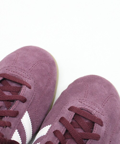 RNA(アールエヌエー)の「E5271 adidas GAZELLE LO PRO W(シューズ・レディース・ブラック/マルーン)」の14枚目の写真