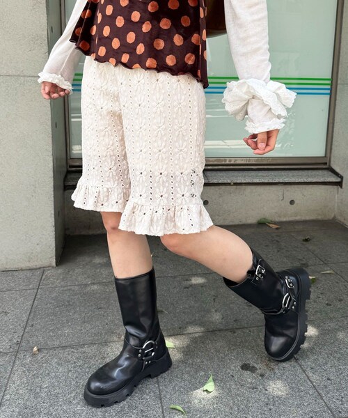 CIAOPANIC(チャオパニック)の「(2サイズ展開)ストレッチレースカプリパンツ/バイカー(パンツ・レディース・ミント/オフホワイト/ブラック・0/1)」の2枚目の写真