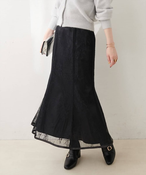 natural couture(ナチュラルクチュール)の「長さ変えられるサテンパイピングレーススカート(スカート・レディース・ブラウン/ブルー/ブラック/ライトベージュ・FREE)」の2枚目の写真