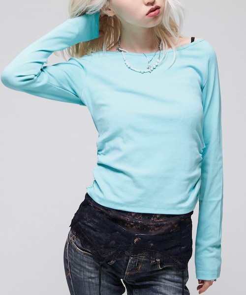 WHO'S WHO gallery(フーズフーギャラリー)の「【WEB限定】【SLOPPY】バックオープンギャザートップス(Tシャツ/カットソー・レディース・オフホワイト/スカイブルー/パープル/ブラウン/ブラック・F)」の4枚目の写真