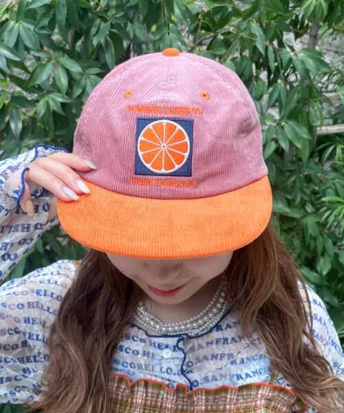 CIAOPANIC TYPY(チャオパニックティピー)の「【HELLO.SANFRANCISCO】ツートーンロゴコーデュロイキャップ(キャップ・レディース・グリーン/ピンク/レッド・ONE)」の2枚目の写真