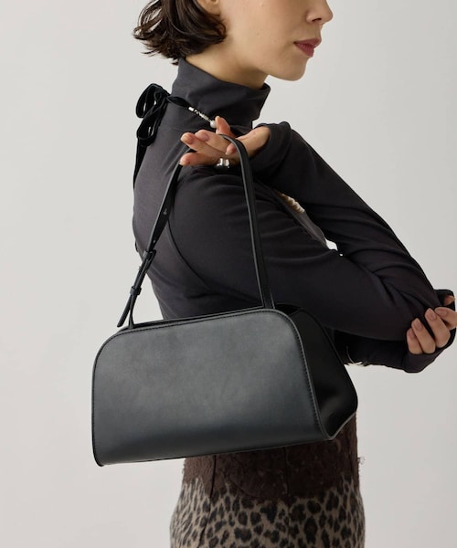 Whim Gazette(ウィムガゼット)の「【BOTERO】Agnes(ショルダーバッグ・レディース・アイボリー/ブラック・F)」の2枚目の写真